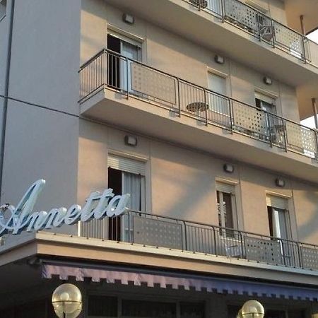 Hotel Annetta Ρίμινι Εξωτερικό φωτογραφία