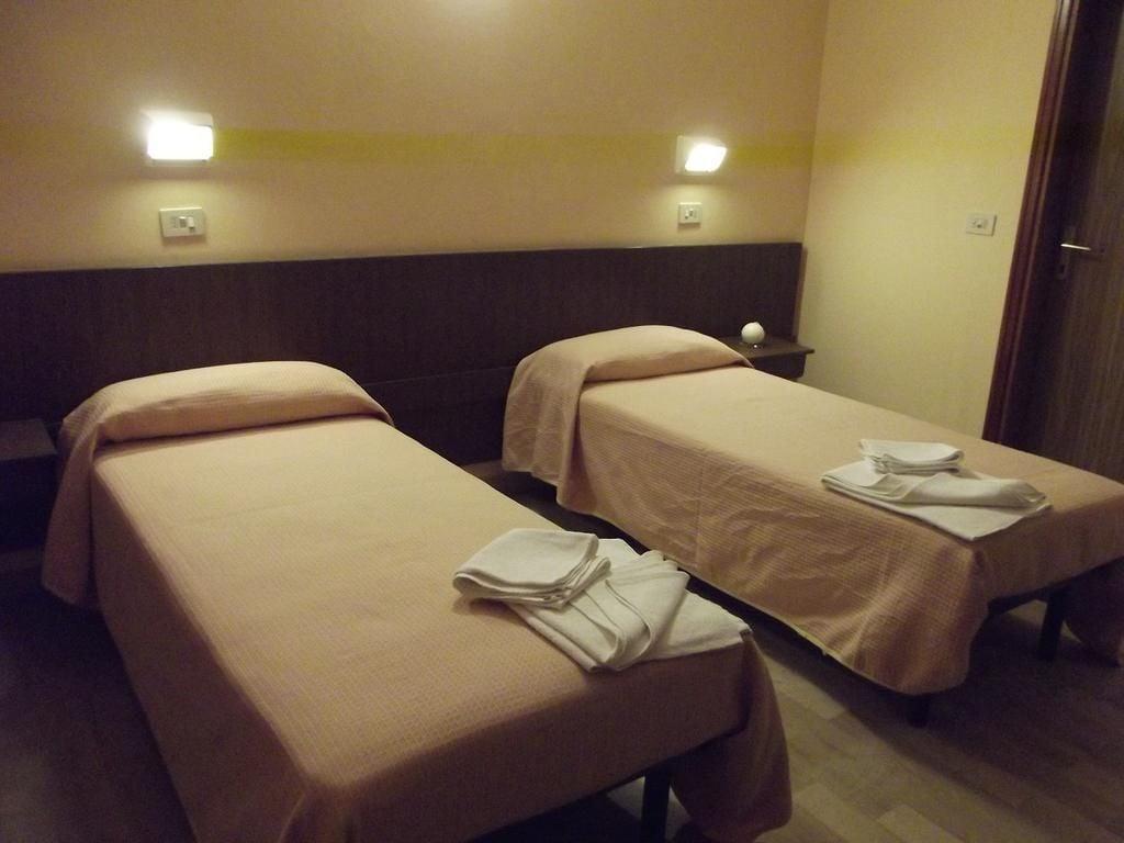 Hotel Annetta Ρίμινι Εξωτερικό φωτογραφία