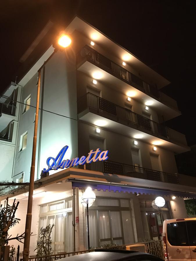 Hotel Annetta Ρίμινι Εξωτερικό φωτογραφία