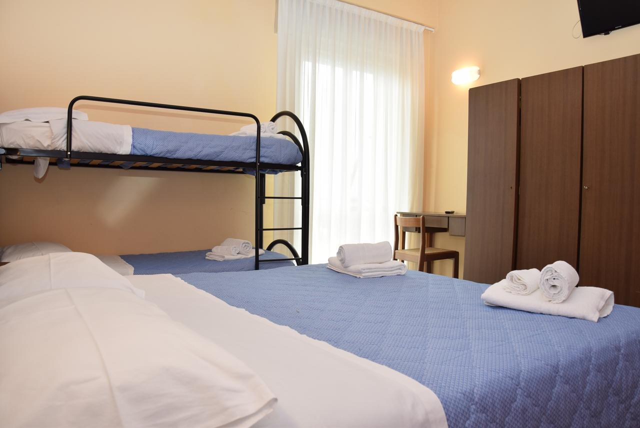 Hotel Annetta Ρίμινι Εξωτερικό φωτογραφία