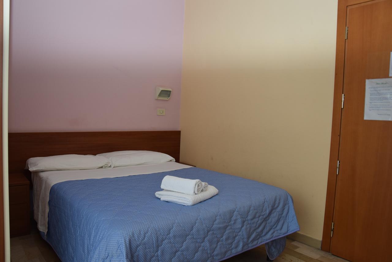 Hotel Annetta Ρίμινι Εξωτερικό φωτογραφία